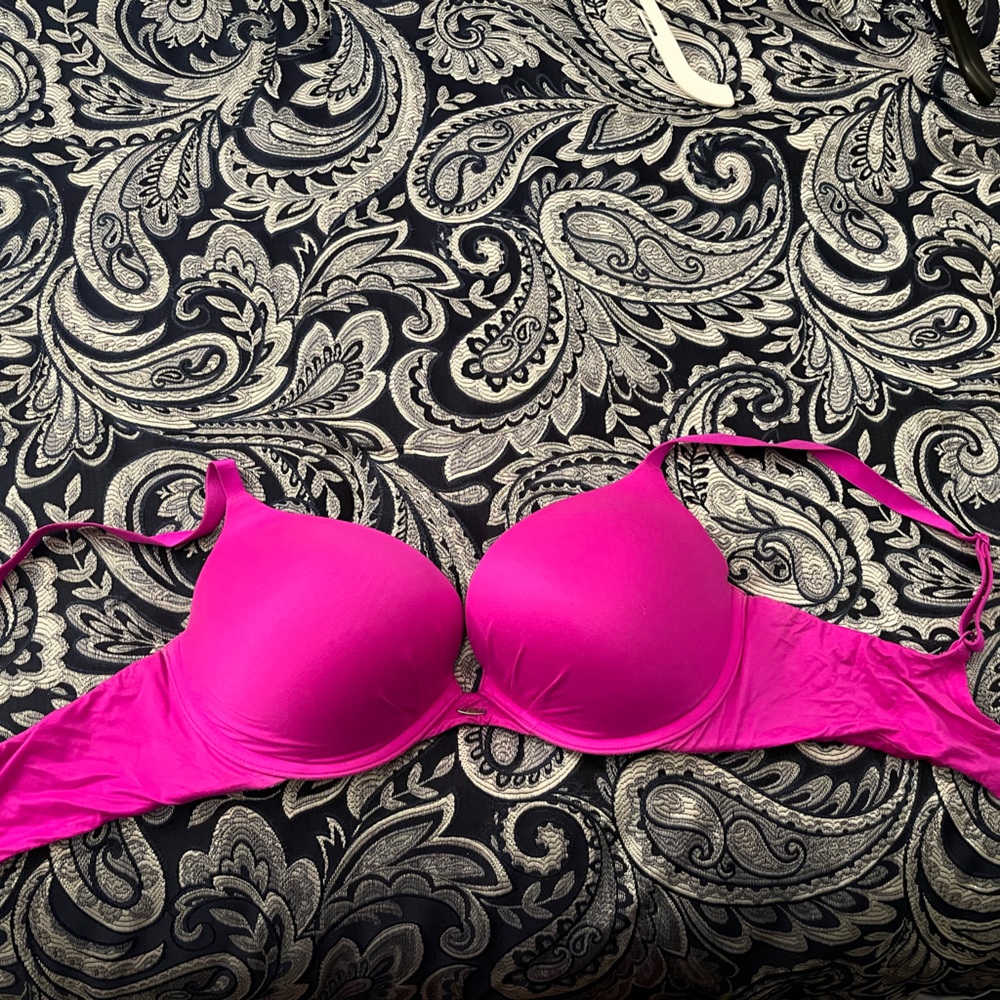 VS - magenta -36 d bra